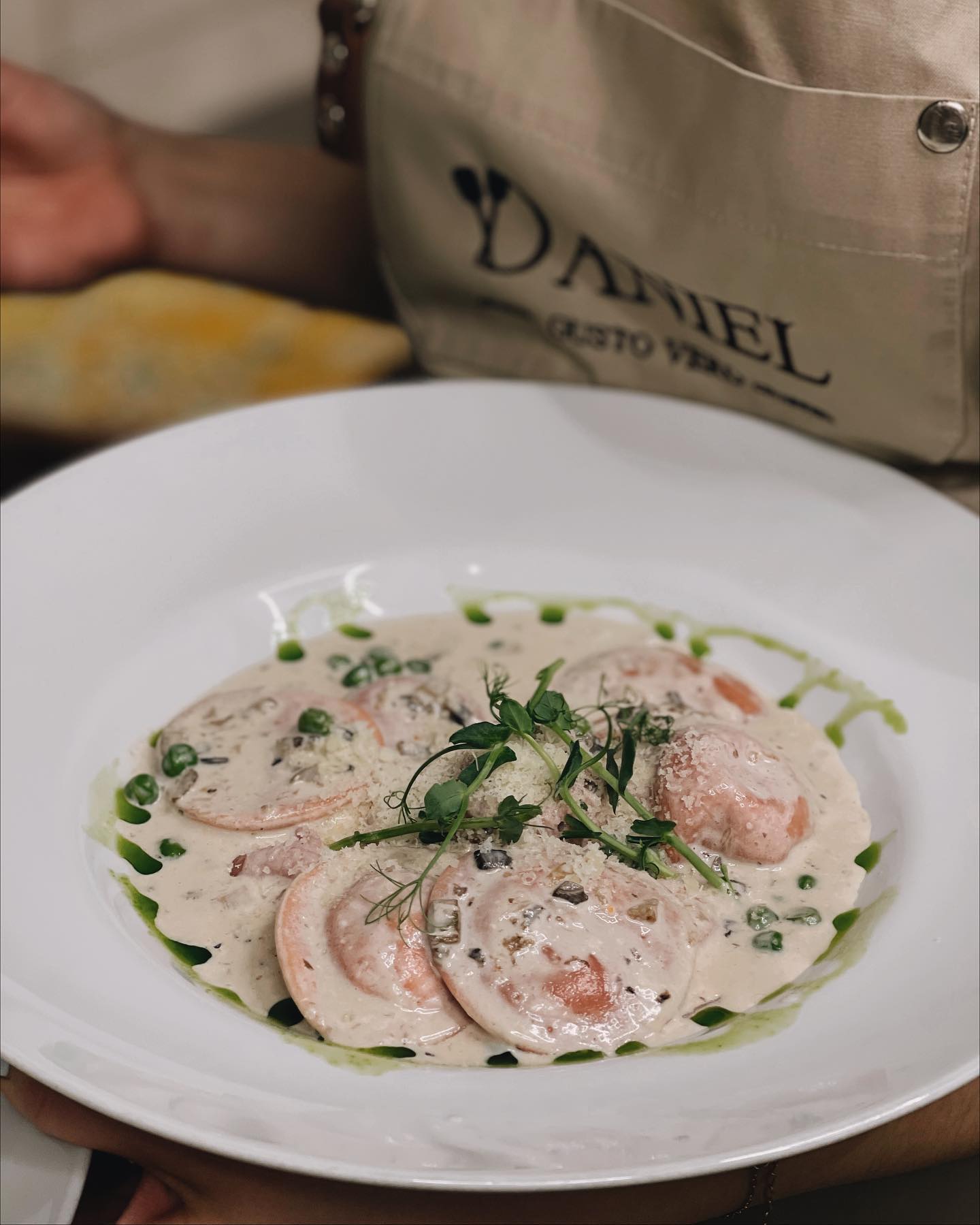 Daniel gallery photo 7